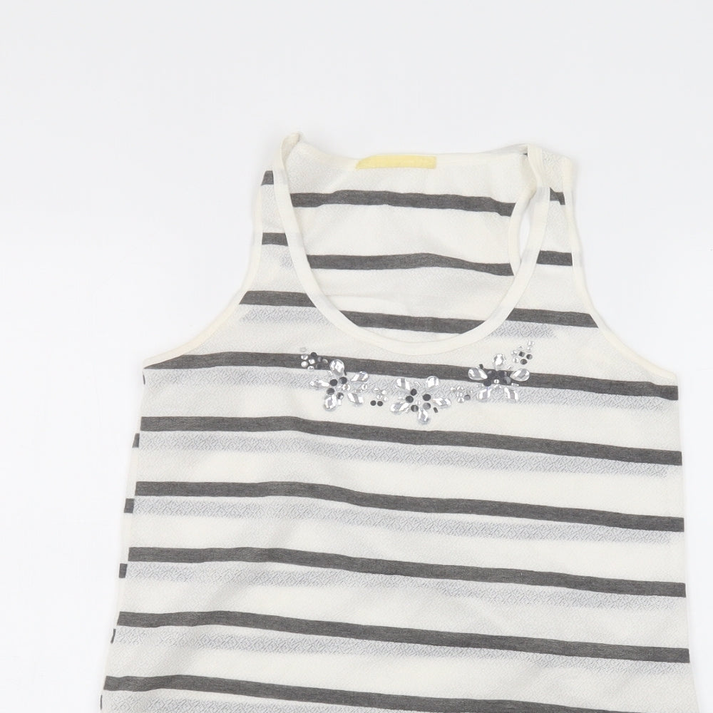 Womens UK Size S Preworn White Basic T-Shirt