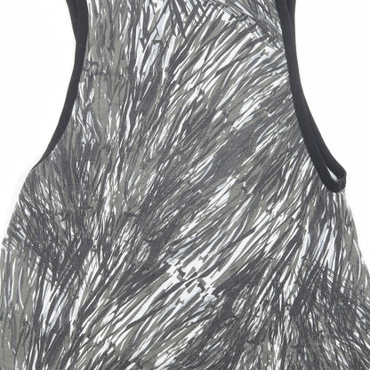 Brand and care label for Zumba women’s grey geometric basic tank, size M