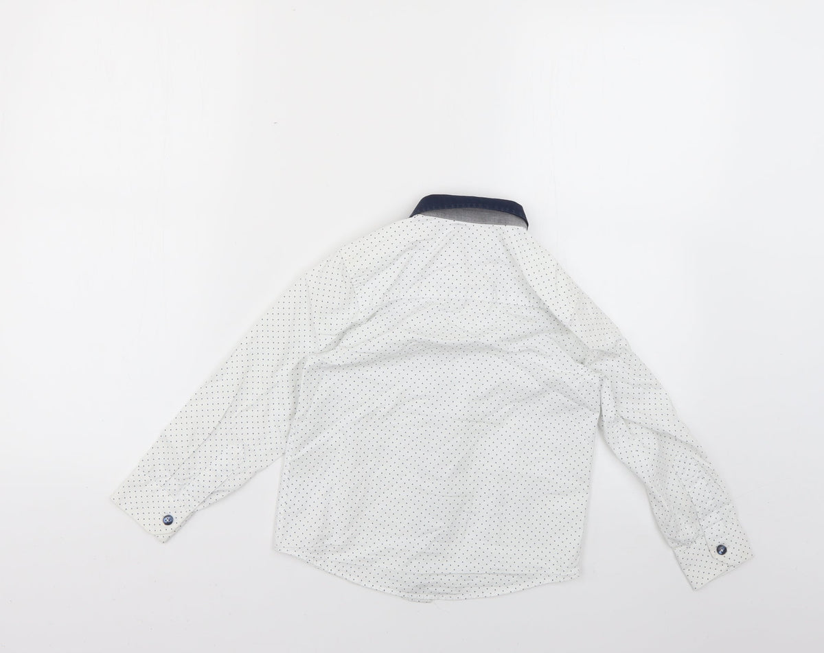 Back view of t5he spit5alfields shirt5 co boys’ white polka dot basic button-up, size 5-6, years