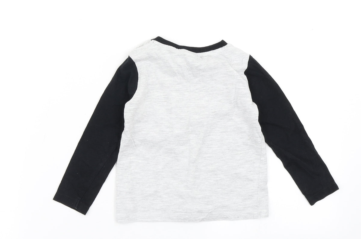 Back view of F&F boys’ grey basic t-shirt, size 12-18, months