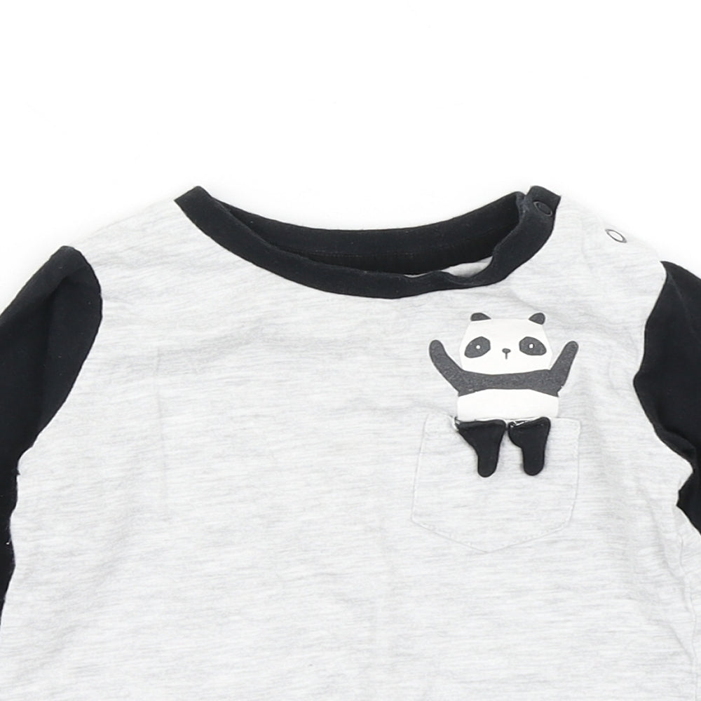 Close-up detail of F&F boys’ grey basic t-shirt, size 12-18, months