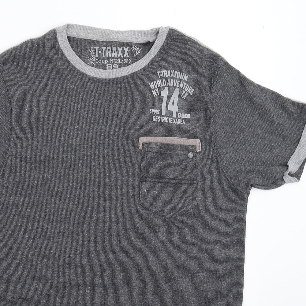 Close-up detail of T-Traxx women’s grey basic t-shirt, size L