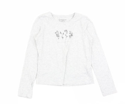 Front view of Primark girls’ grey basic t-shirt, size 9-10, years