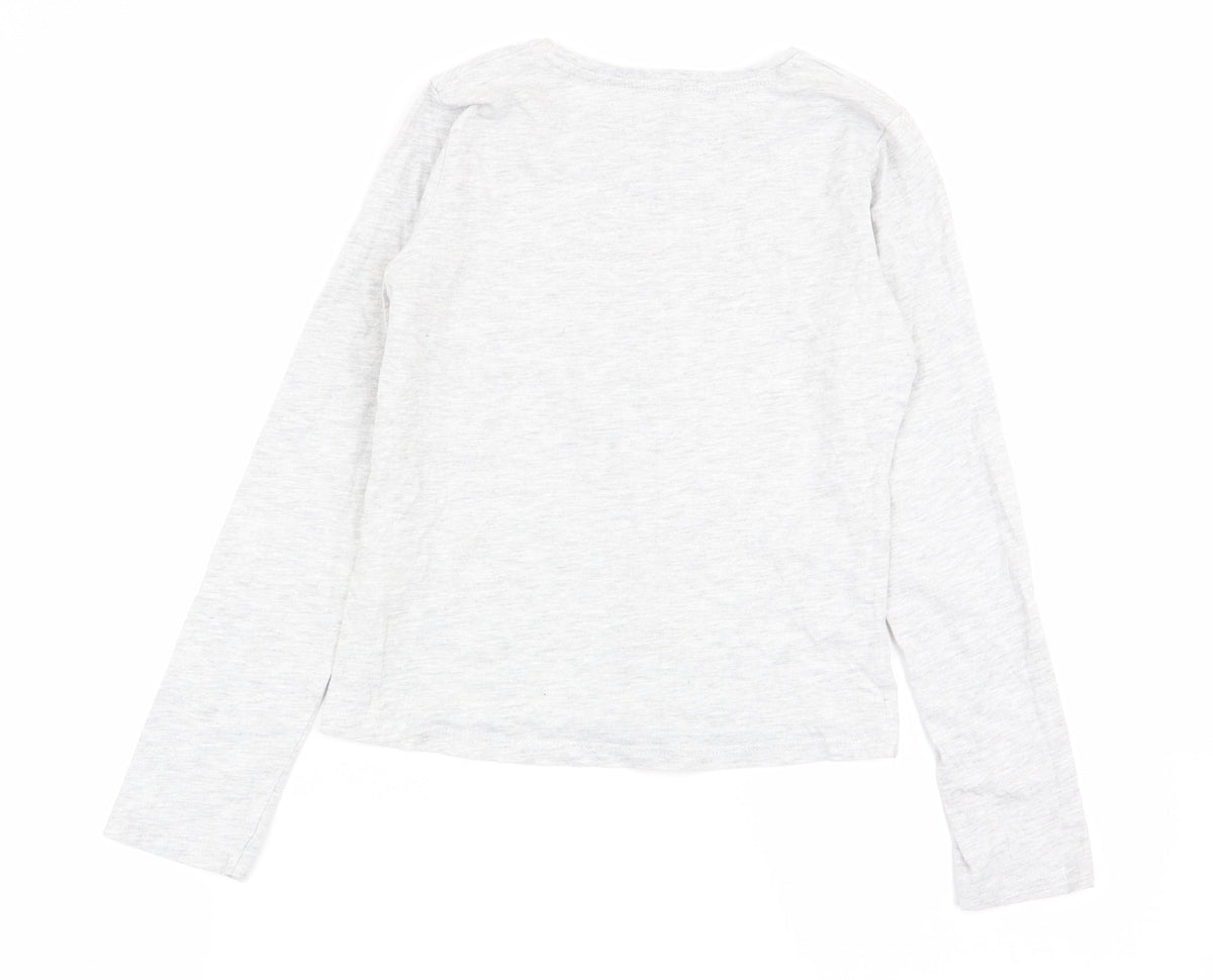 Back view of Primark girls’ grey basic t-shirt, size 9-10, years