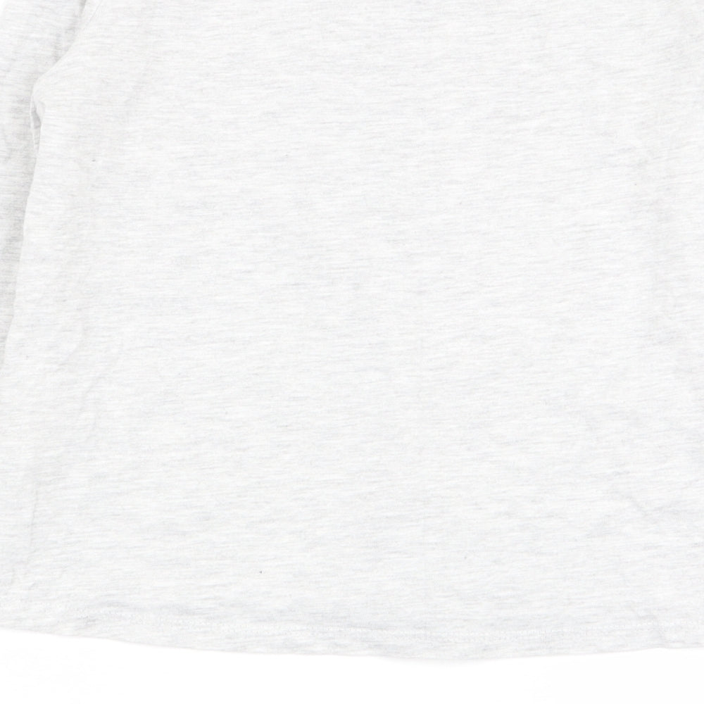 Brand and care label for Primark girls’ grey basic t-shirt, size 9-10, years