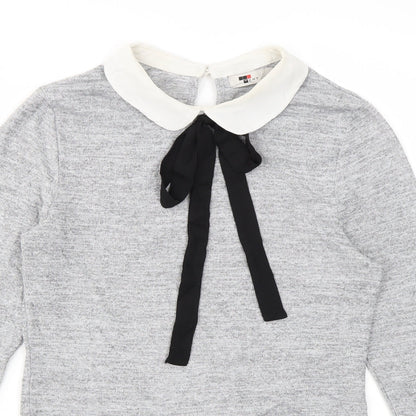 Close-up detail of TEMT women’s grey jumper, size S
