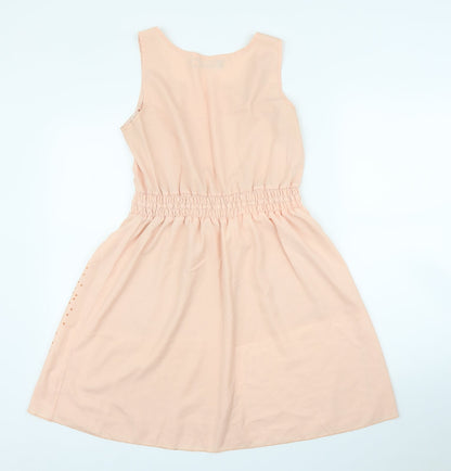 Back view of Ruiyige women’s pink a-line, size M