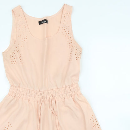 Close-up detail of Ruiyige women’s pink a-line, size M