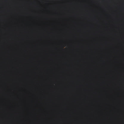 Brand and care label for Mackenzie boys’ black basic t-shirt, size 7, years