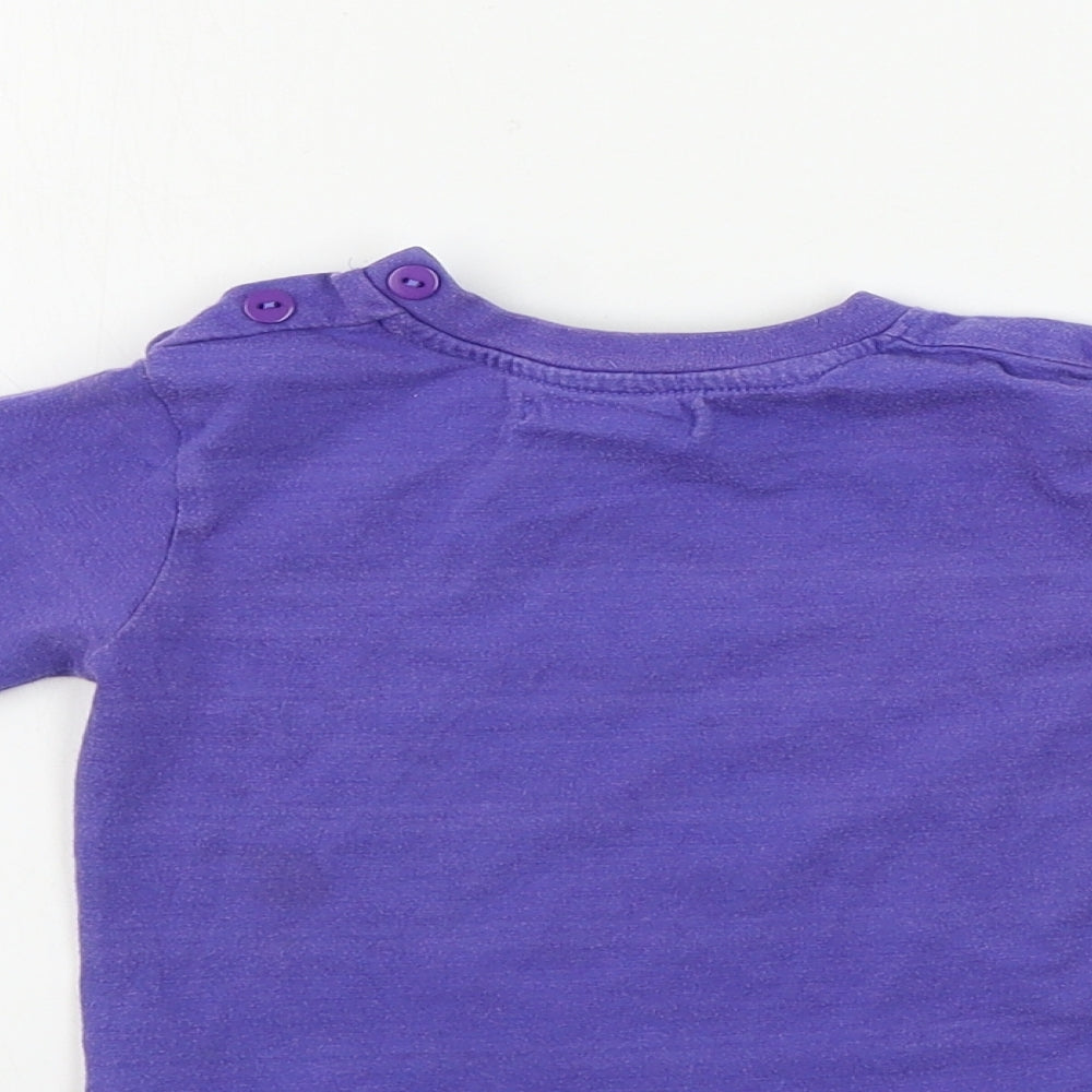 Brand and care label for Boy Star boys’ purple basic t-shirt, size 12, months