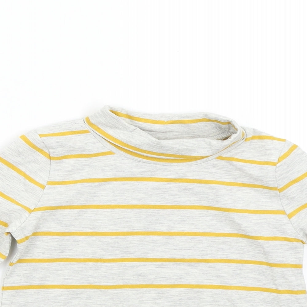 Close-up detail of Tu Baby Grey Striped Basic T-Shirt, size 18-24, Months