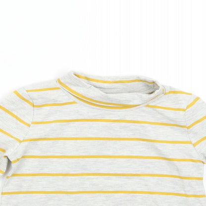Close-up detail of Tu Baby Grey Striped Basic T-Shirt, size 18-24, Months