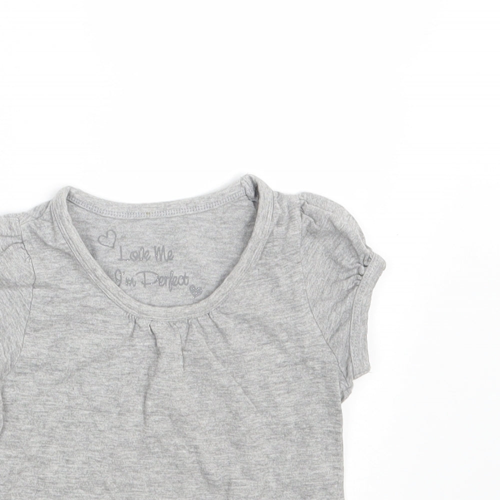 Close-up detail of Matalan girls’ grey basic t-shirt, size 4-5, years