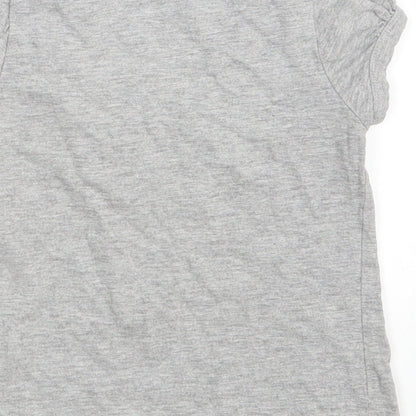 Brand and care label for Matalan girls’ grey basic t-shirt, size 4-5, years