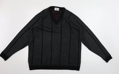 Additional front view of CIRCA men’s grey striped jumper, size L