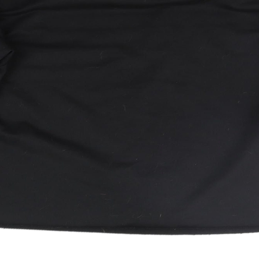 Brand and care label for rowme boys’ black jumper, size M
