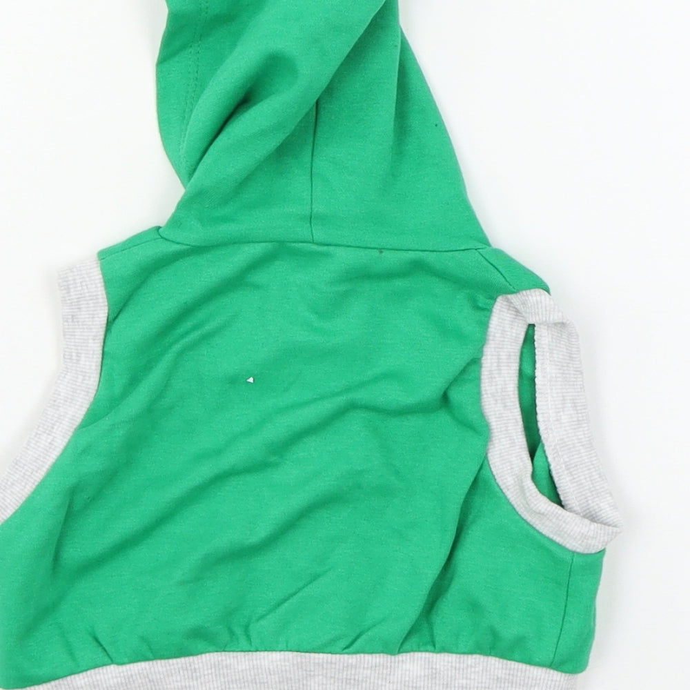 Brand and care label for Lino boys’ green jacket, size 6-9, months