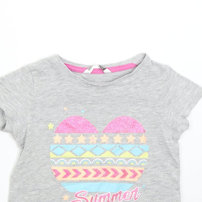 Close-up detail of Pep&Co boys’ grey basic t-shirt, size 2-3, years - summer fun