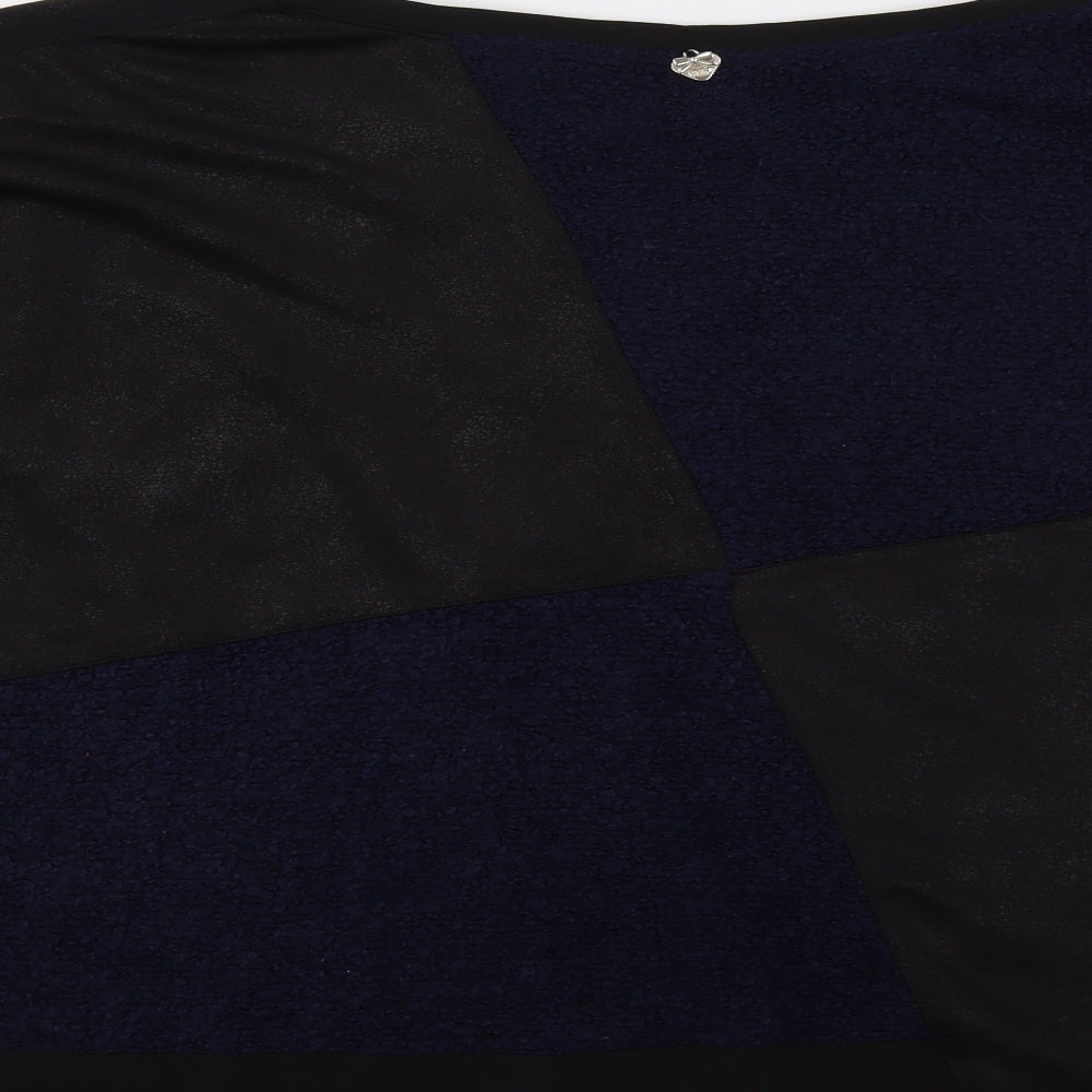 Brand and care label for Mat women’s blue geometric jumper, size M