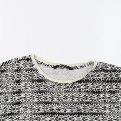 New Look Girls Black Geometric  Cropped Polo Size 12-13 Years