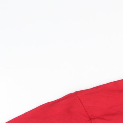 Close-up detail of Primark boys’ red basic t-shirt, size 6-7, years