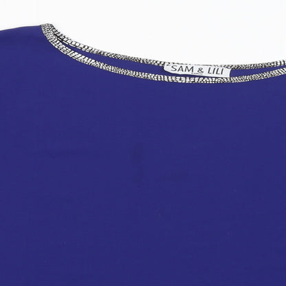 Close-up detail of Sam & Lili women’s blue basic blouse, size UK 10