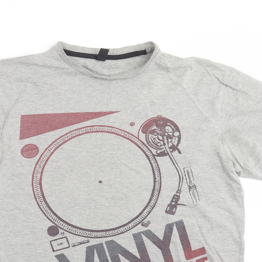 Preworn Mens Grey    T-Shirt Size S  - Vinyl