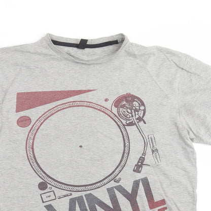 Preworn Mens Grey    T-Shirt Size S  - Vinyl
