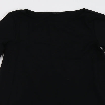 Close-up detail of Tezenis women’s black a-line, size M