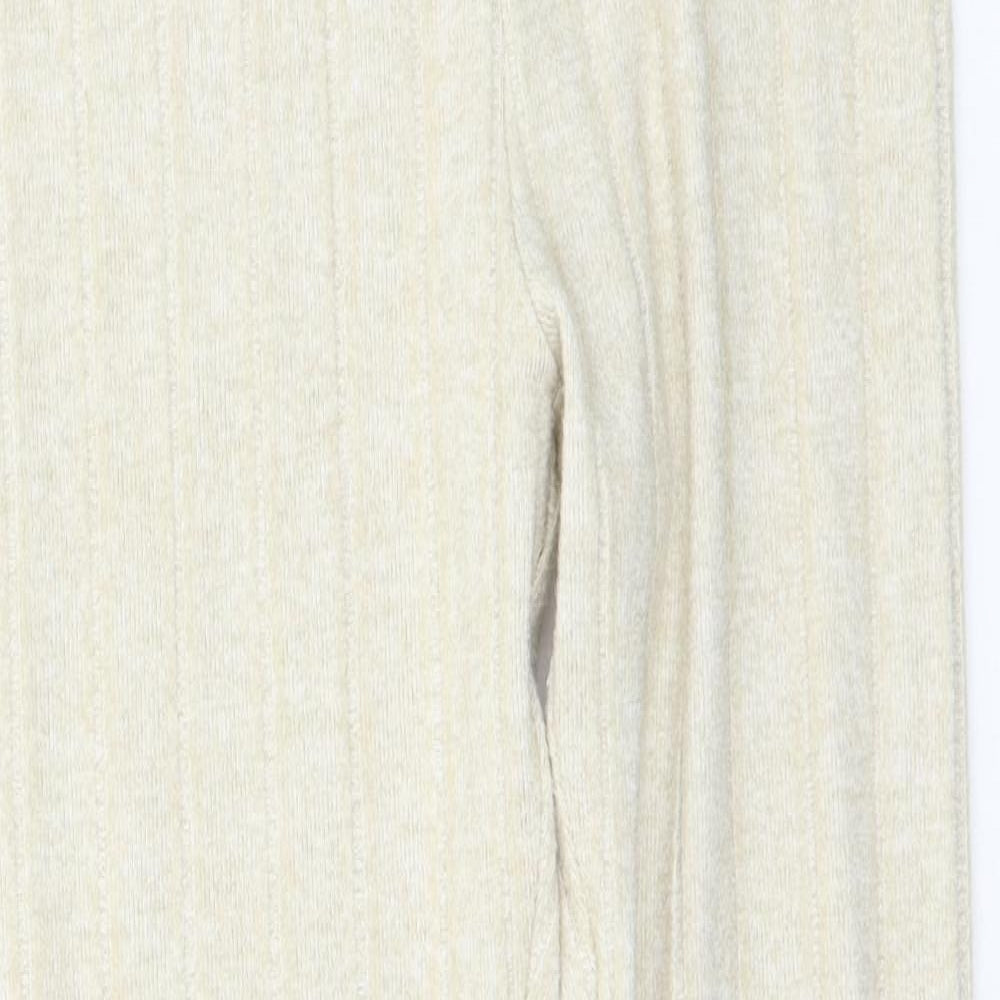 Close-up detail of Edge Street women’s beige solid capri lounge pants, size M