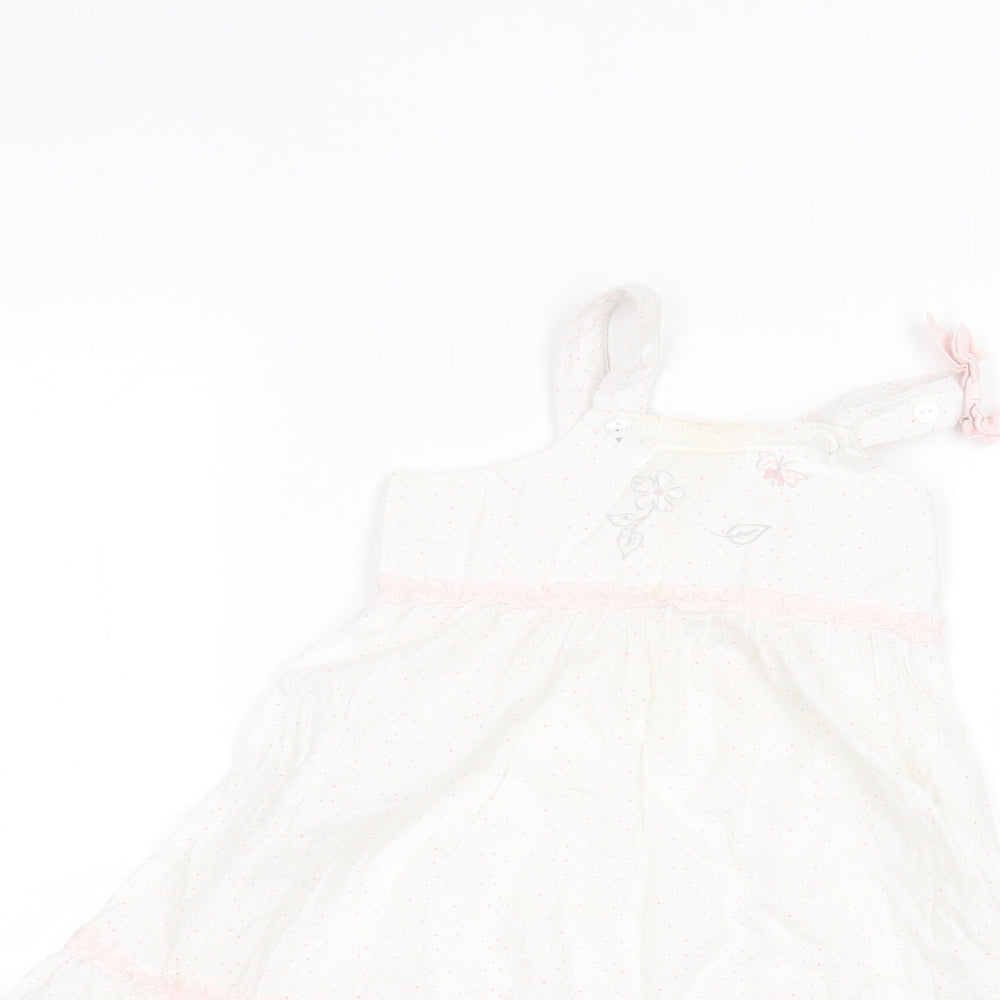Close-up detail of bebe Baby White A-Line, size 12, Months