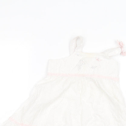 Close-up detail of bebe Baby White A-Line, size 12, Months