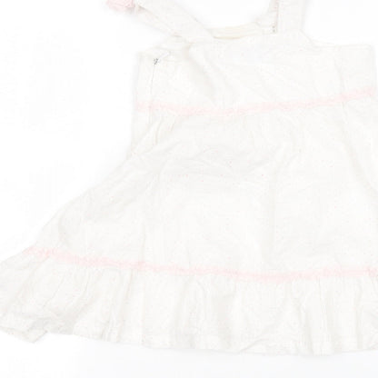Brand and care label for bebe Baby White A-Line, size 12, Months