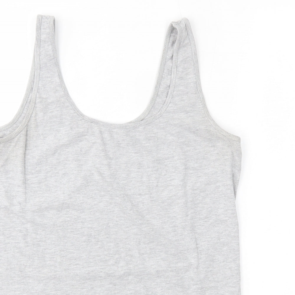 Close-up detail of Primark women’s grey basic tank, size L