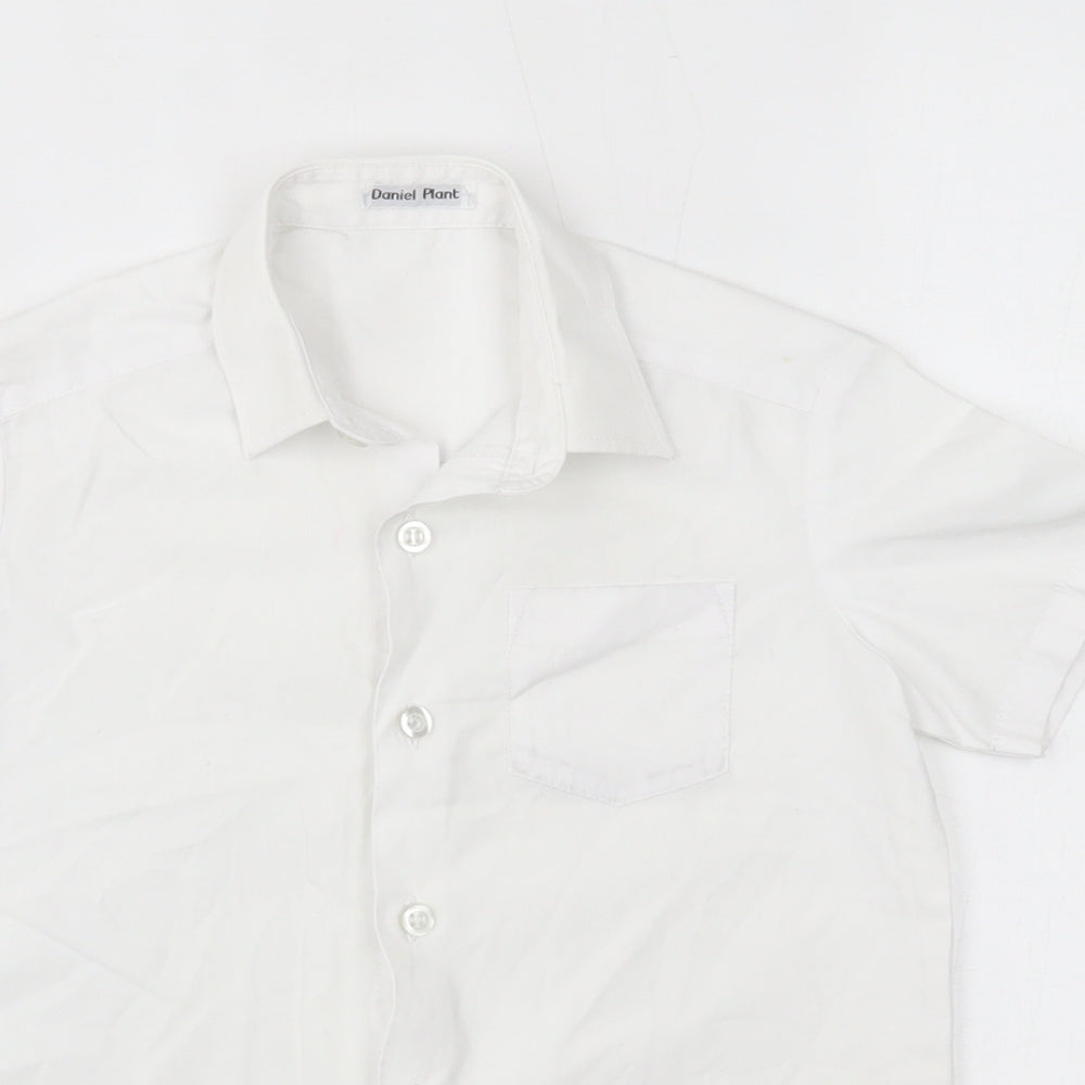 Close-up detail of George boys’ white basic button-up, size 4-5, years