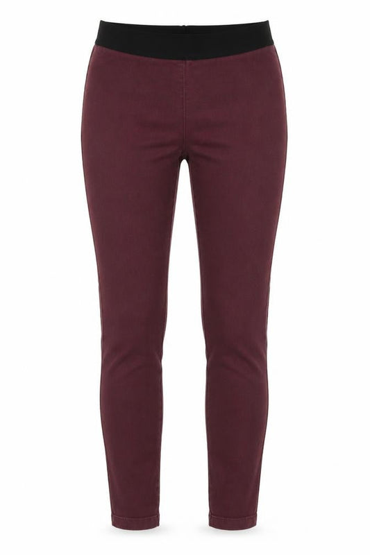 Front view of Denim Co women’s purple jegging jeans, size UK 8, 29-inch leg