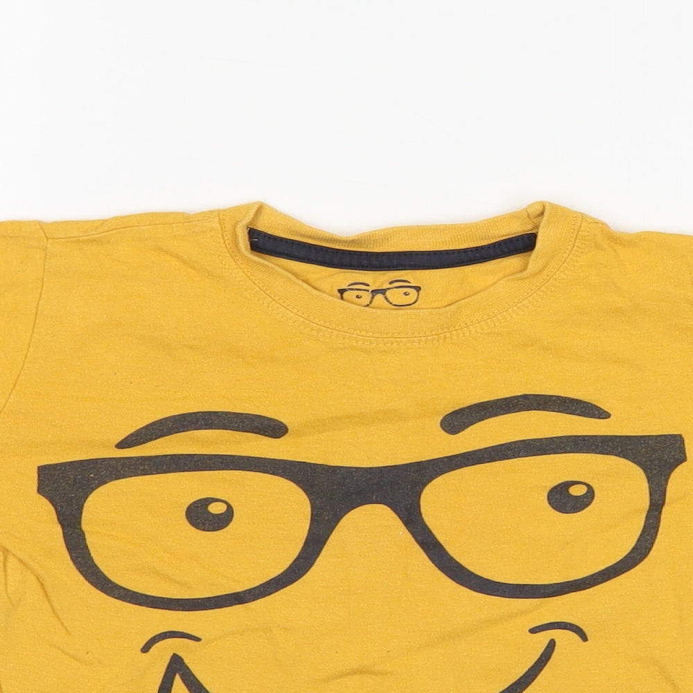 Close-up detail of Rebel boys’ gold basic t-shirt, size 3-4, years