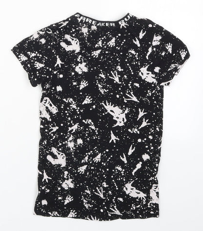 Matalan Boys Black   Basic T-Shirt Size 6 Years  - Abstract Dinosaurs