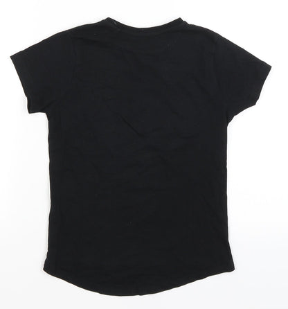Back view of Primark girls’ black basic t-shirt, size 7-8, years - flossing