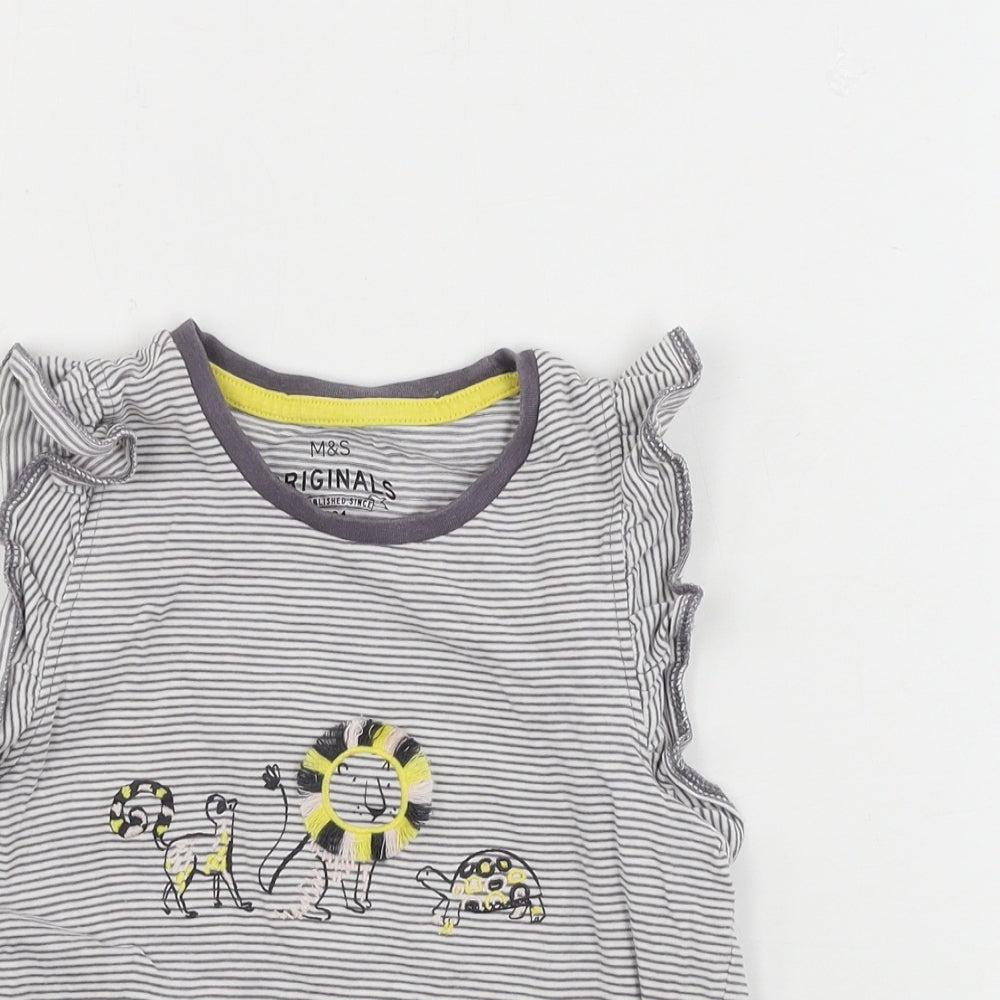 Marks and Spencer  Girls White Striped  Basic T-Shirt Size 6-7 Years
