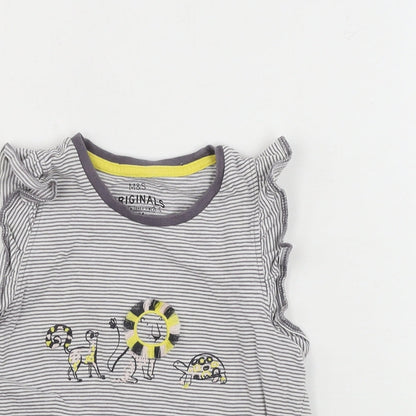 Marks and Spencer  Girls White Striped  Basic T-Shirt Size 6-7 Years