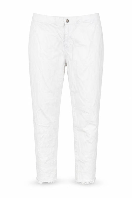 Front view of denim 1982 women’s white skinny jeans, size UK 16, 26-inch leg