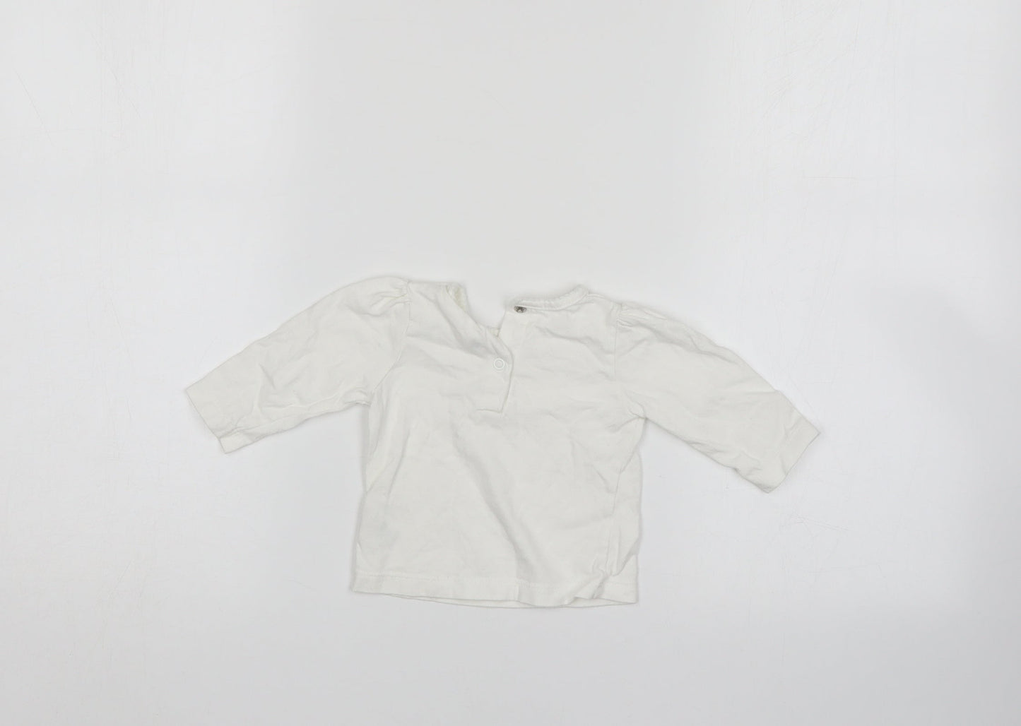 Preworn Girls White   Pullover Jumper Size 0-3 Months