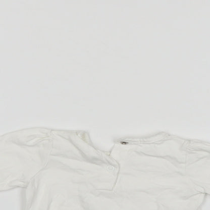 Preworn Girls White   Pullover Jumper Size 0-3 Months