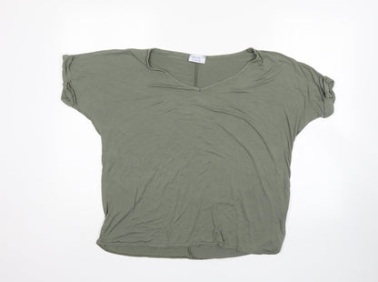 Additional front view of Billys collection women’s green basic blouse, size UK 20