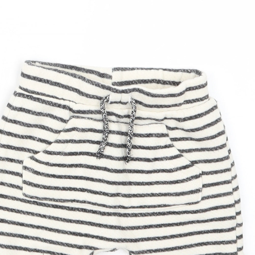 Primark Boys White Striped  Capri Trousers Size 6-9 Months
