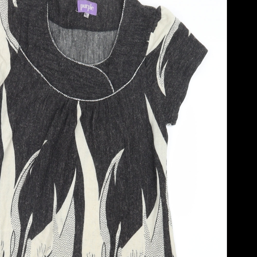 Close-up detail of Purple women’s grey geometric jumper, size M
