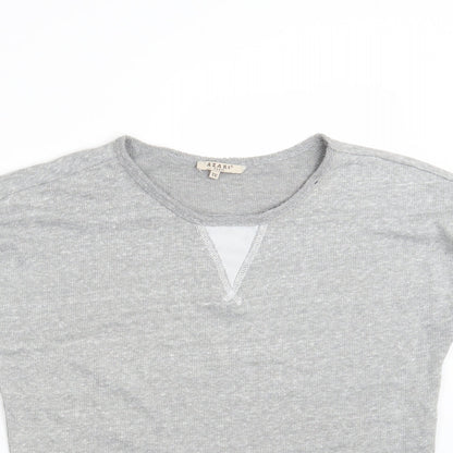Close-up detail of Azara Paris women’s grey basic t-shirt one size
