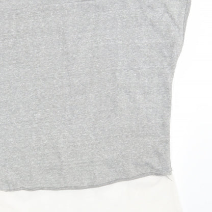 Brand and care label for Azara Paris women’s grey basic t-shirt one size