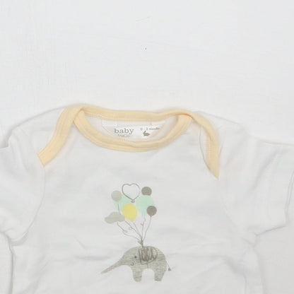 Close-up detail of M^co Baby White Basic T-Shirt, size 0-3, Months